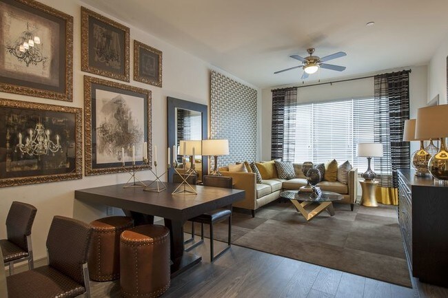 Building Photo - Spicy New 2 BR Available for Rent