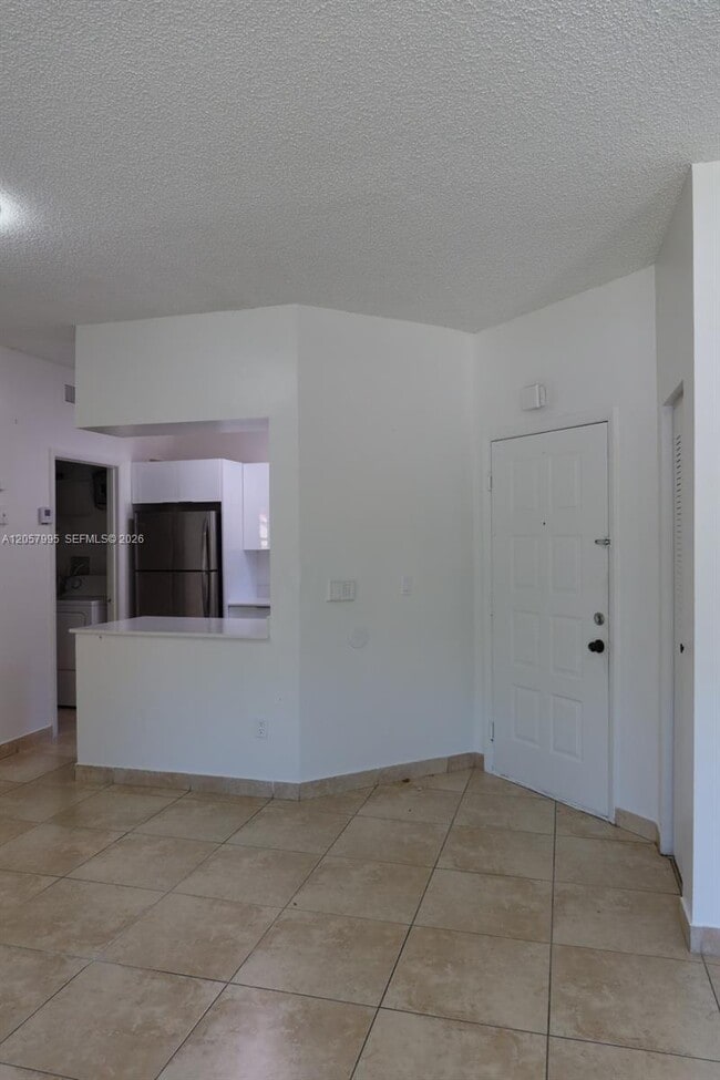 Foto del edificio - 18340 NW 68th Ave