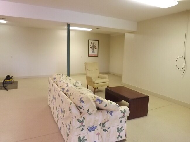 Foto del edificio - 11759 National Rd