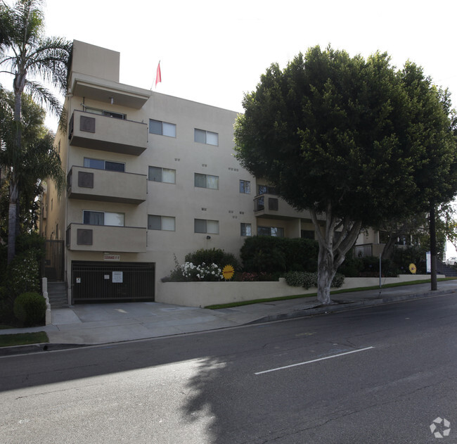 Del Rio Apartments In West Los Angeles