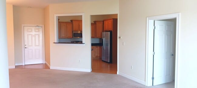 Building Photo - 2 bedroom/2 bathroom- Bennington on the Park