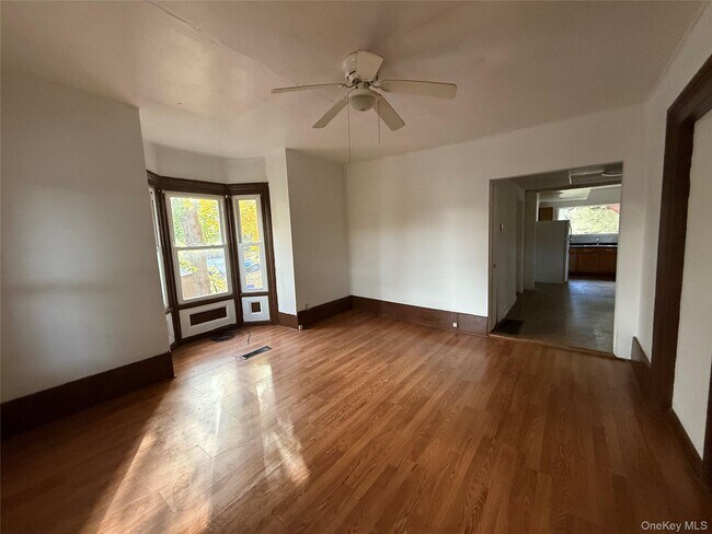 Foto del edificio - 42 Ulster Ave