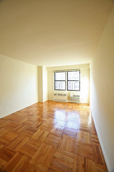 Foto del edificio - 98-05 67th Ave
