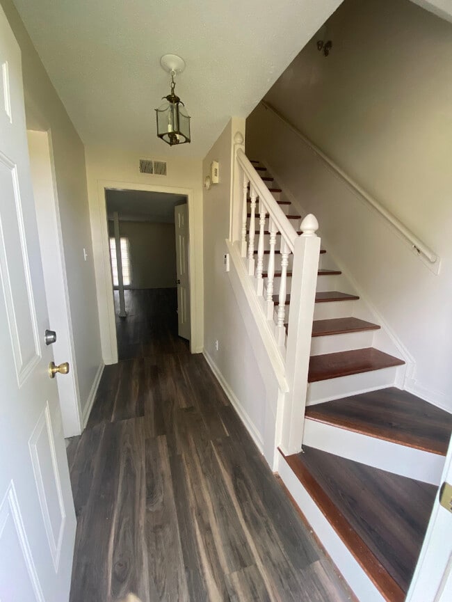 Photo - 5211 Kimbark Woods Dr House