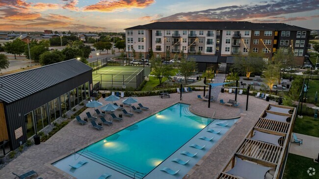 Building Photo - Lantana Round Rock