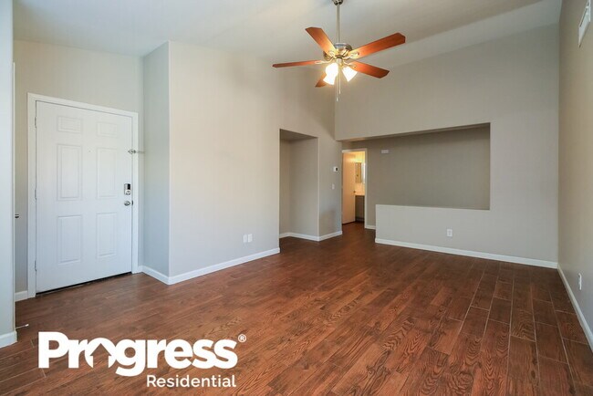 Building Photo - 44 E Coral Bean Dr