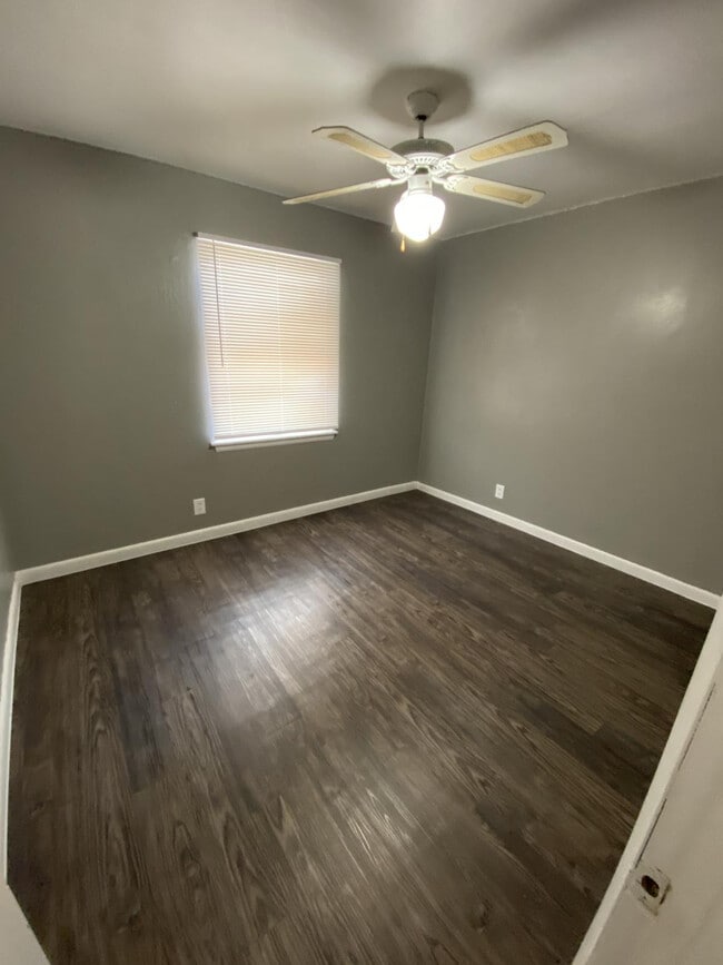 Building Photo - 3332 SW 42nd St