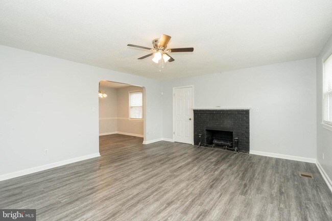 Foto del edificio - 6105 Auth Rd