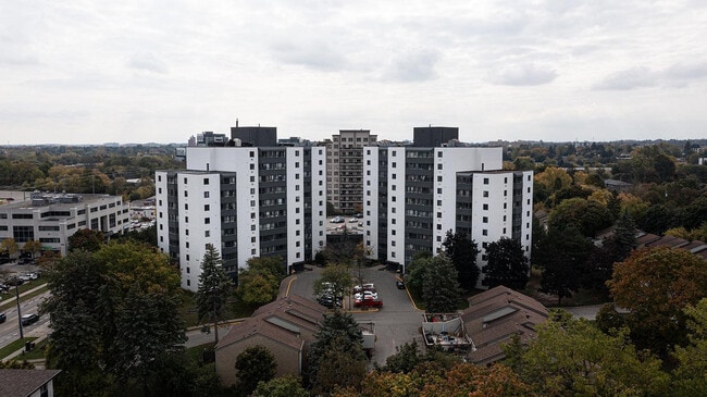 Appartements à louer à Kitchener à Belmont - 545 547 & 565 Belmont Avenue W