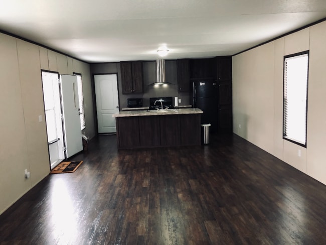 Building Photo - 2601 Leary Ln