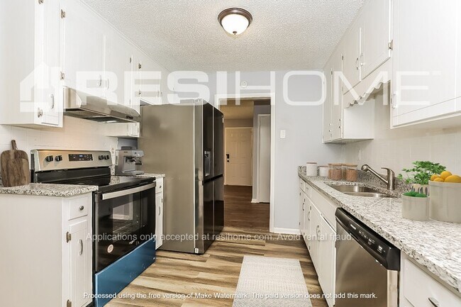 Foto del edificio - 548 Bragg Ave