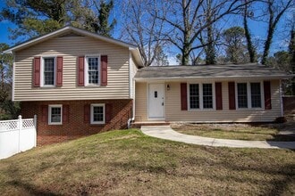 Building Photo - 36 Converse Dr