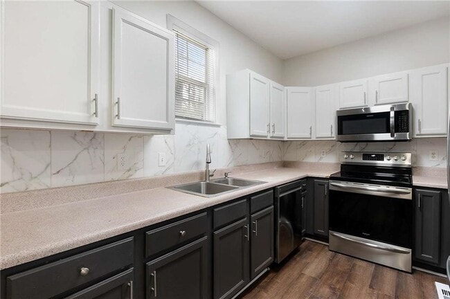 Building Photo - 1396 Kennesaw Dr NW