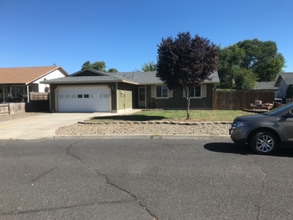 Building Photo - 1033 Algonquian Loop Building Photo - 1033 Algonquian Loop