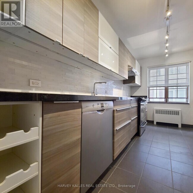 Photo du bâtiment - 65 Old Mill Rd