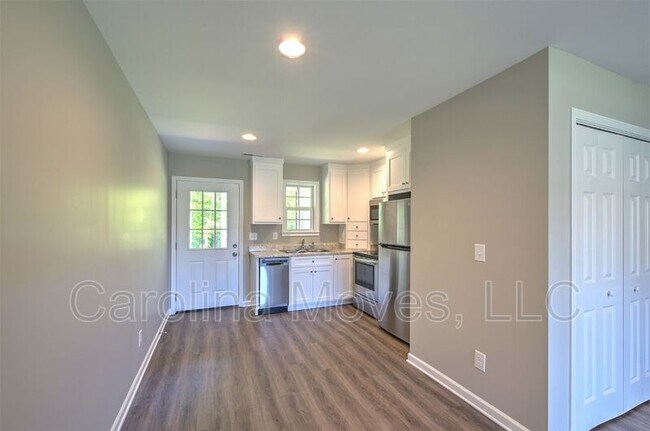 Foto del edificio - 3657 Farrs Bridge Rd