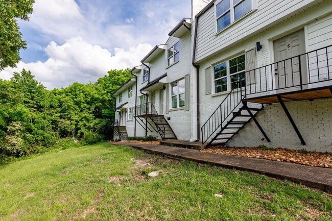 Photo - 400 Gallery Ln Townhome