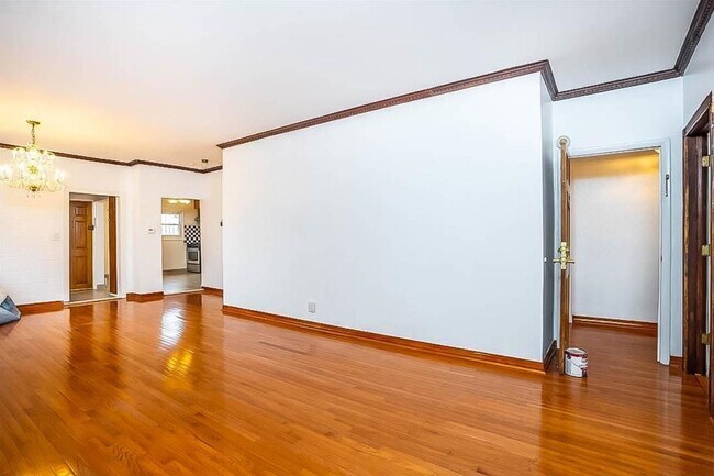 Foto del edificio - 304 Fulton Ave