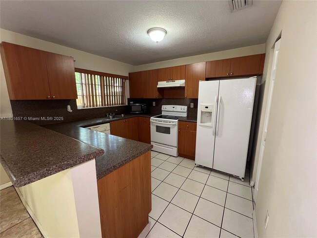 Building Photo - 14116 SW 260th St
