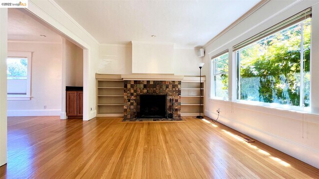 Building Photo - 4225 Balfour Ave