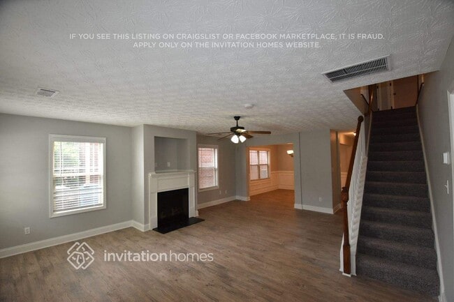 Foto del edificio - 113 Daisy Cir