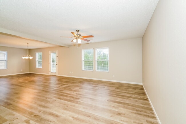 Building Photo - 8418 Spring Wind Dr