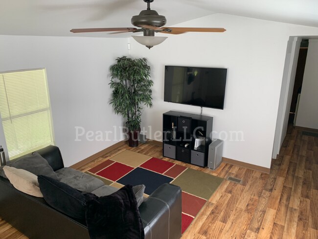 Foto del edificio - 5821 SW 63rd Place Rd