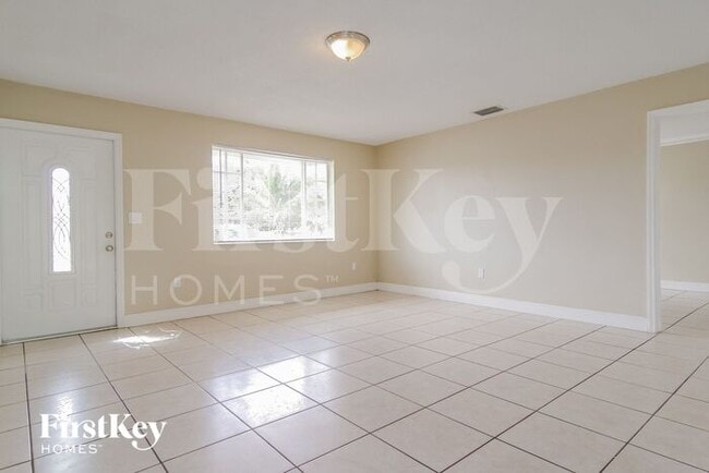 Building Photo - 2921 N 74th Way