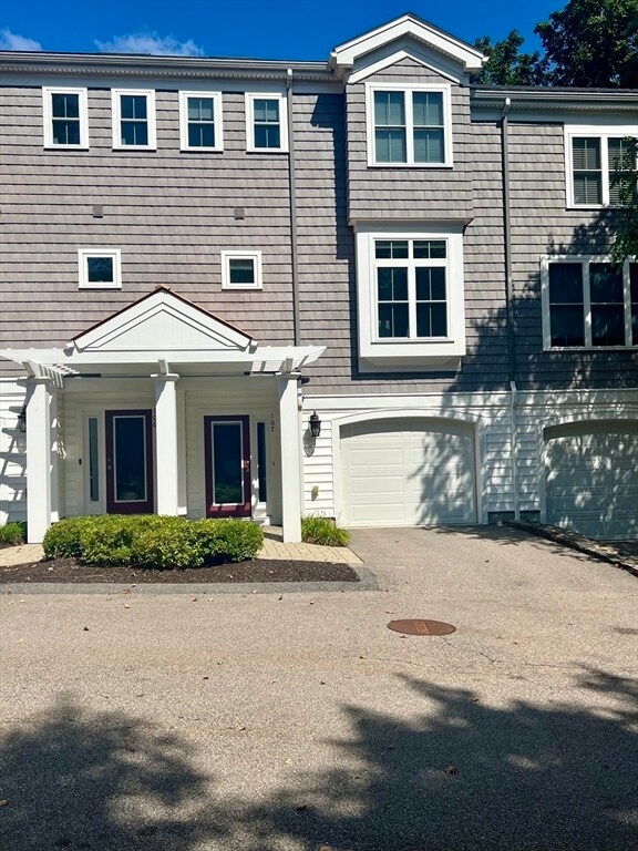 Foto principal - 34 Pleasant St