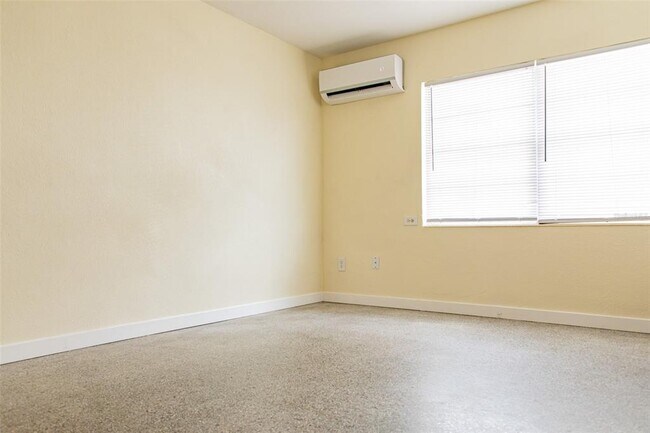 Foto del edificio - 515 Ave J SE