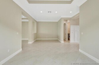 Building Photo - 15684 Goldfinch Cir