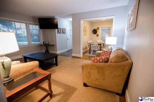 Foto del edificio - 150 Central Dr