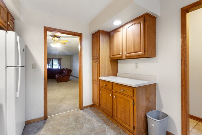 Foto del edificio - 1632 Poplar Ln