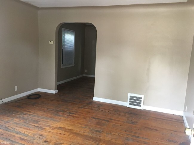 Building Photo - 2 br, 1 bath House - 20910 Moross Rd