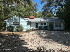 Building Photo - 4929 Oleander Dr