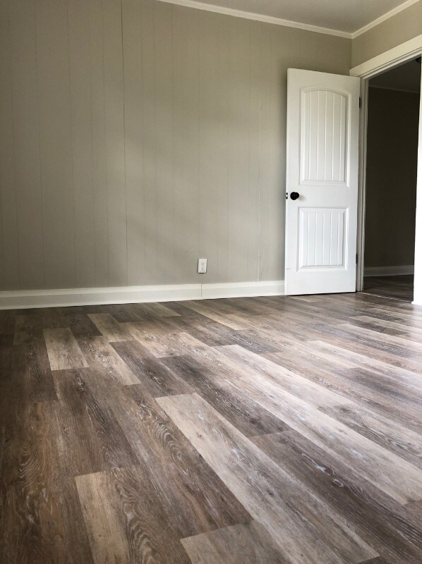 Building Photo - Home in Downtown Laurens