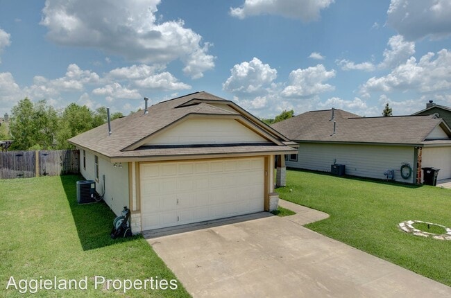Building Photo - 3 br, 2 bath House - 909 Crested Point