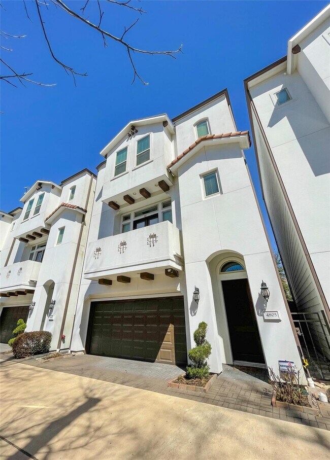 Foto del edificio - 4805 Jackson St
