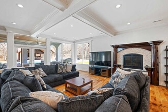 Building Photo - 171 Greendale Ln