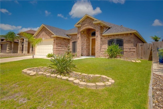 Foto del edificio - 3718 East Lake Drive
