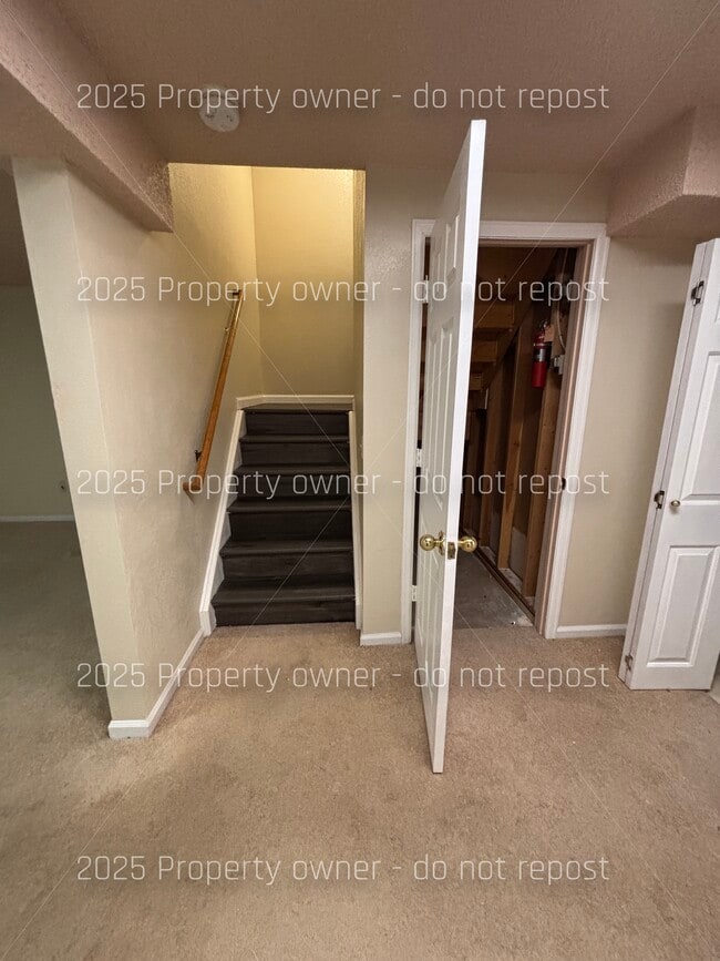 Building Photo - 2010 S Xenia Way