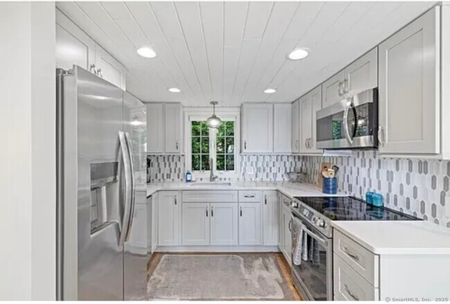 Foto del edificio - 77 Chalker Beach Rd