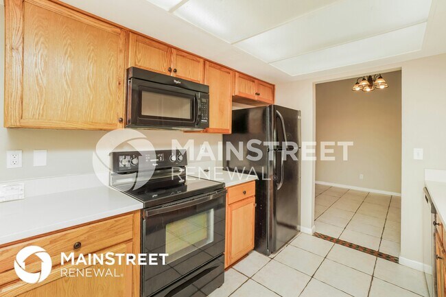 Building Photo - 5100 Lydia Ct