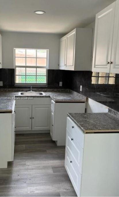 Foto del edificio - 2406 SW 16th St