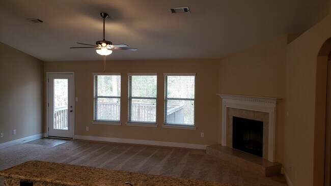 Foto del edificio - 6328 Parakeet Trail