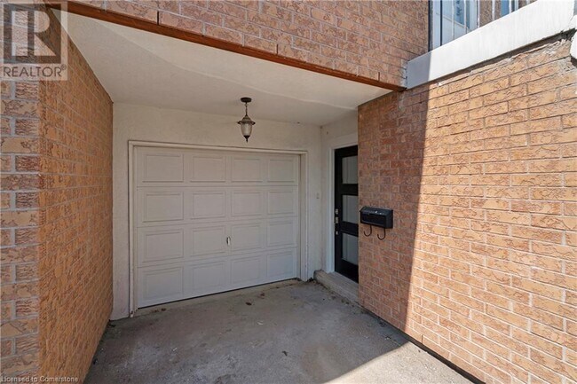 Photo du bâtiment - 1498 Paddington Ct