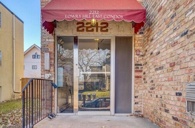 Foto del edificio - Charming 1BR Condo in Uptown Minneapolis