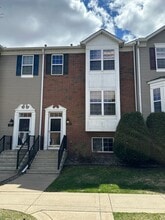 Building Photo - 405 Village Pkwy