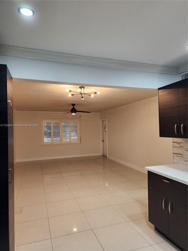 Foto del edificio - 5140 SW 40th Ave