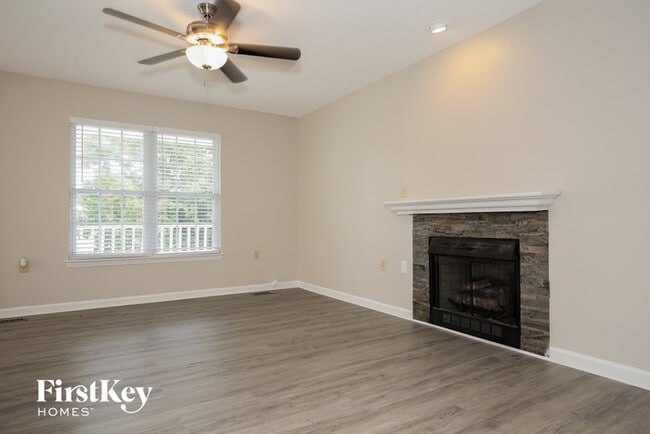 Building Photo - 3784 Stayman Dr
